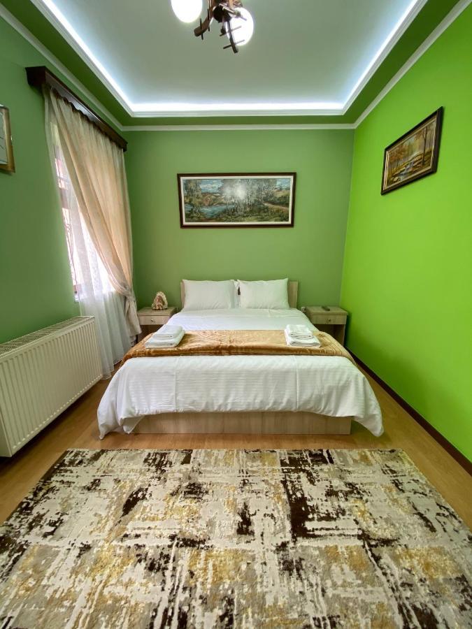 Vila A Hotel コルチャ エクステリア 写真